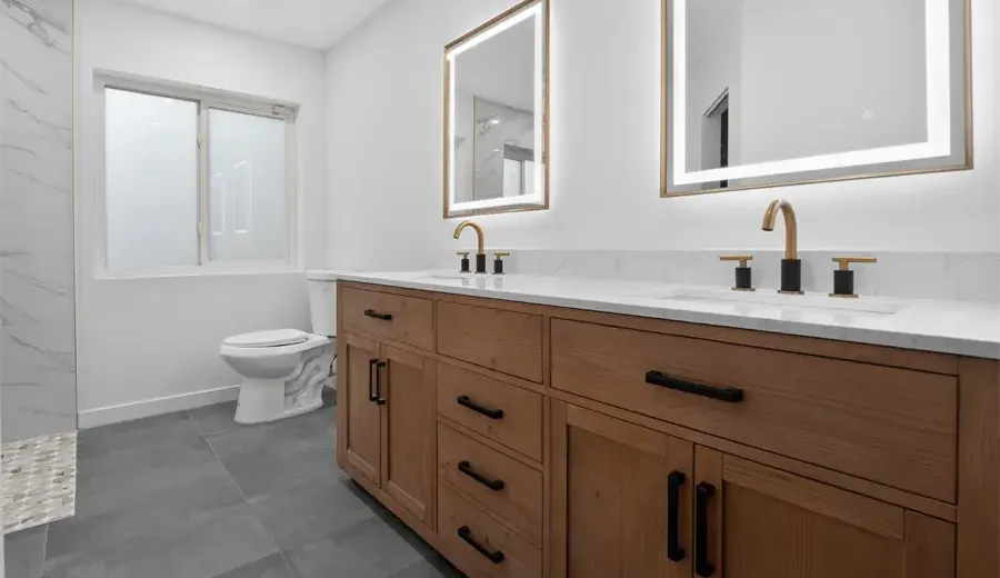 Richmond West Primary Bath - 110 sqft | Finished