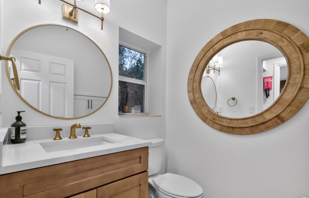 Miami Powder Room - 35 sqft | Finished