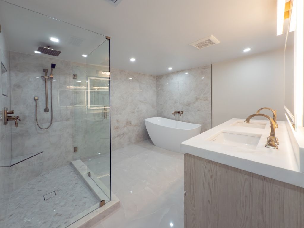 Oceanfront Condo Primary Bath