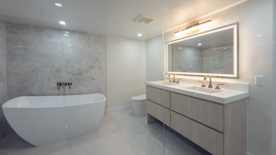Oceanfront Condo Primary Bath