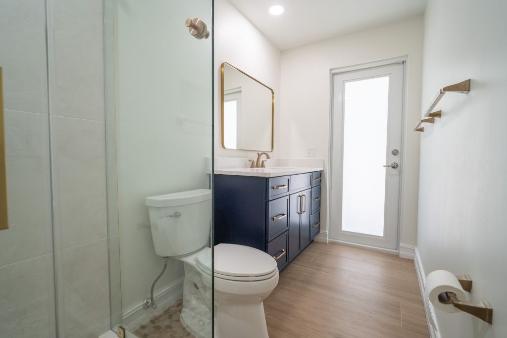 South Miami Guest Bath