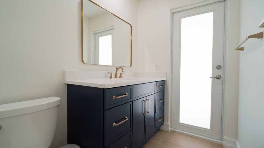 South Miami Guest Bath