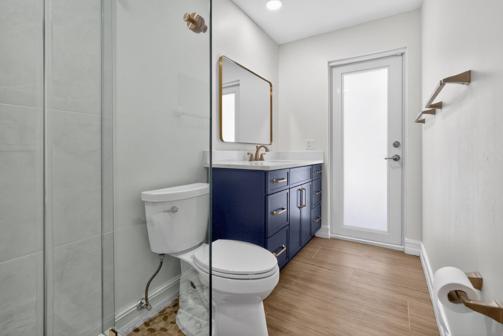 South Miami Guest Bath