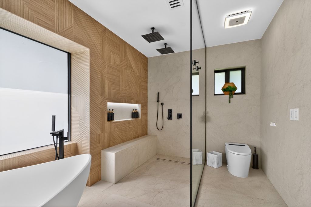 Palmetto Bay Primary Bath