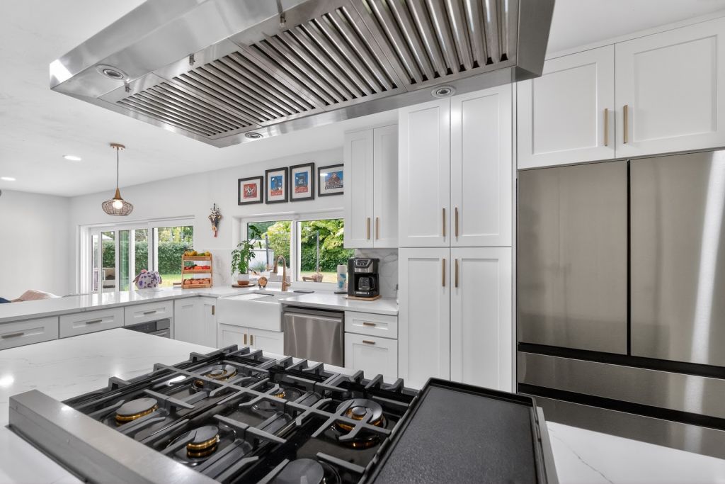 Pinecrest Kitchen